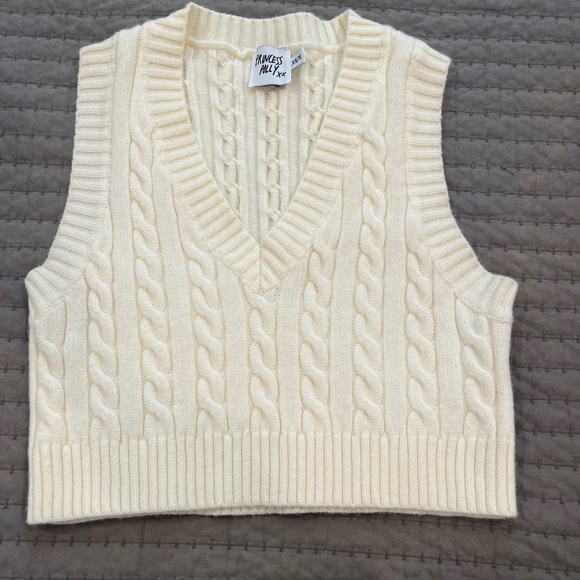 Princess Polly Sweaters - Cream colored knitted vest